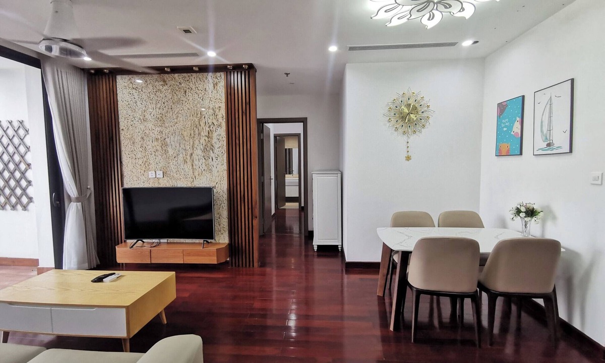Tu Liem Apartment | Delightful 3-bedroom apartment with AC in Vinhomes Skylake