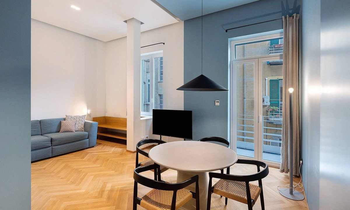 Chiaia Apartment | Deluxe Apartment with Balcony, Wi-Fi and Air Conditioning