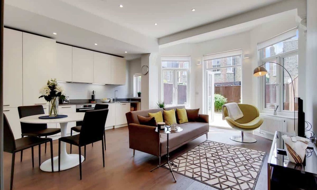 South Acton Apartment | DG1 – Family-Friendly 2-Bed with Garden in Acton