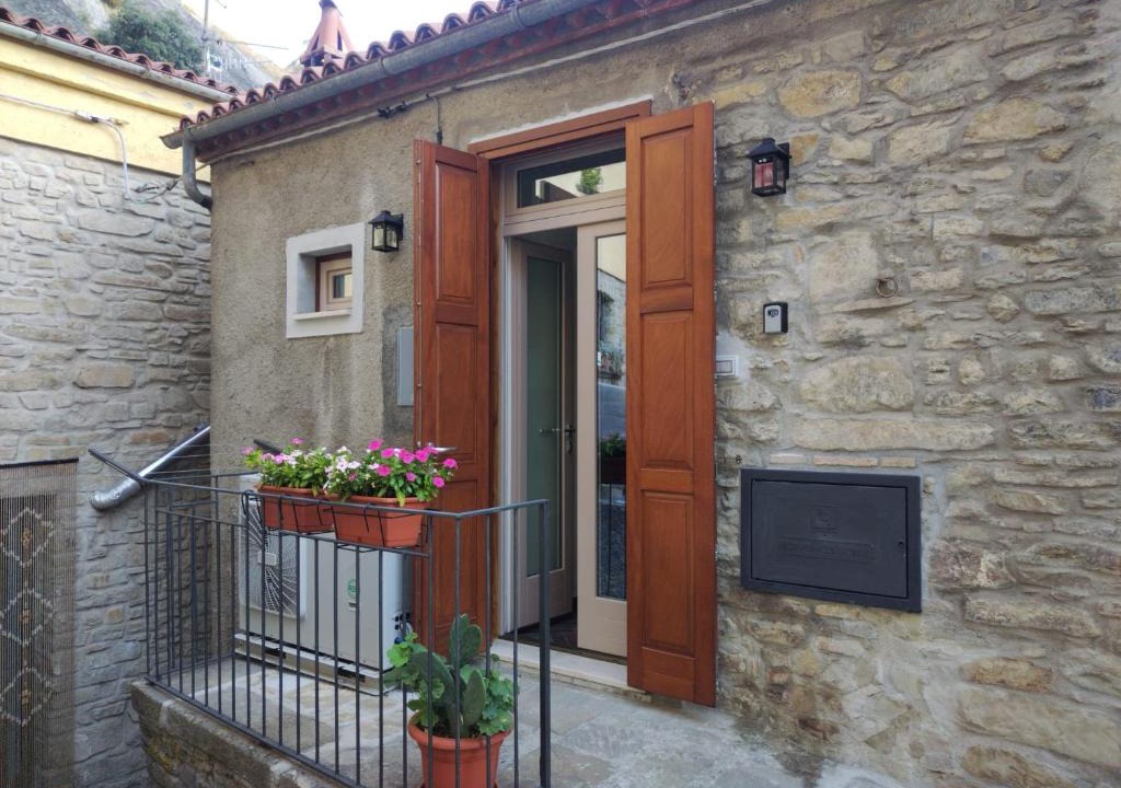 Castelmezzano Apartment | Domus Al.Me