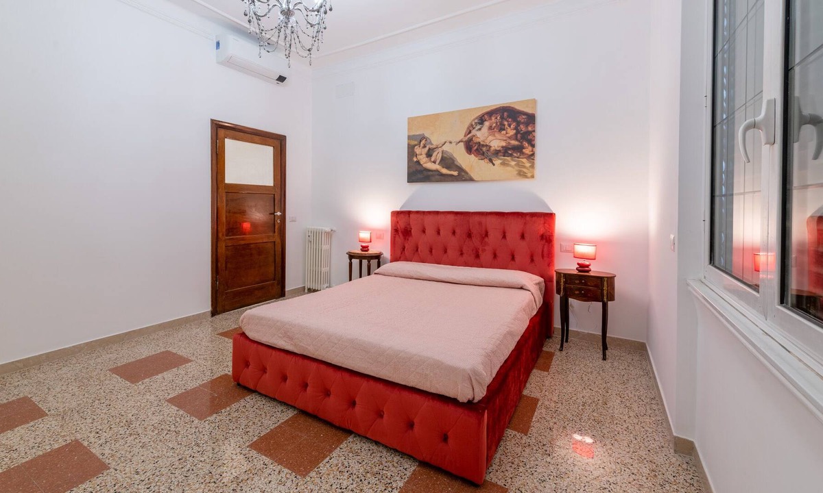 San Lorenzo Apartment | Domus Ausoni - Three Bedroom Apartment, Sleeps 9