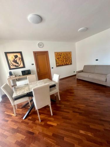 Fiumicino Apartment | Domus Leonardo Apartment