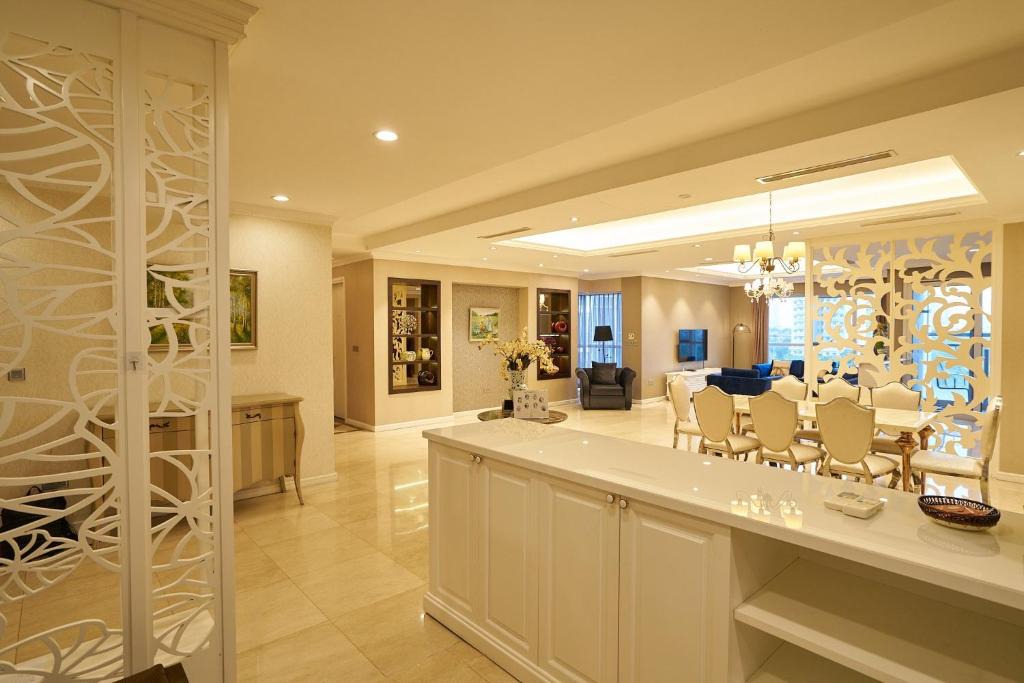 Khu đo thi Ciputra Apartment | Elegance, luxury 4 bedrooms golf course view Ciputra Apartment