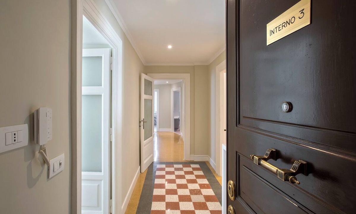 Rione V Ponte Apartment | Elegant, New, Spacious 3Bedroom Home Between Vatican, Piazza Navona & Trastevere