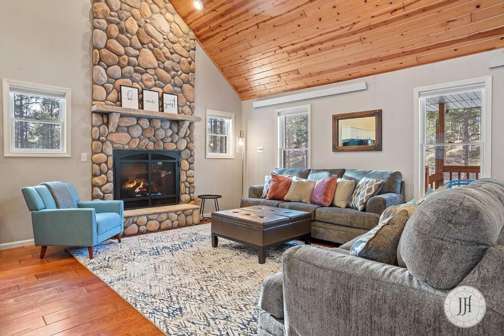 Custer House | Elk Ridge Fire Place Custer