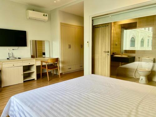 Duong To Hotel | Emerald Marina TL
