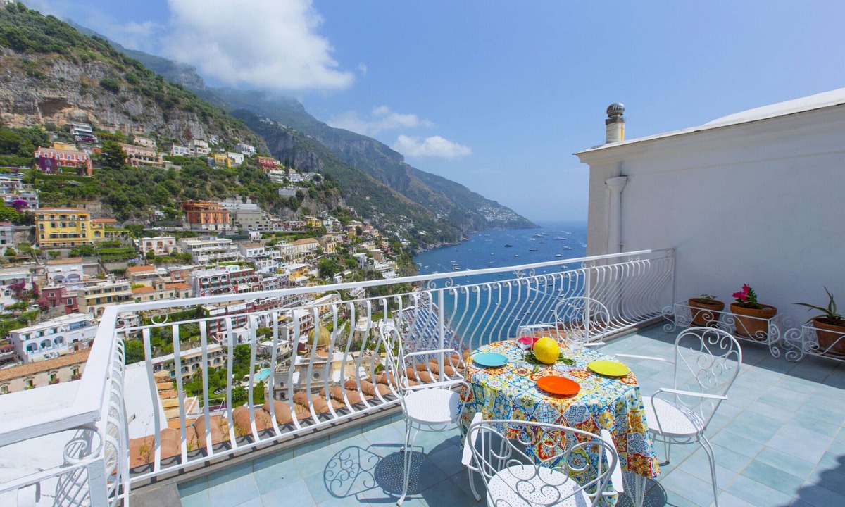 Positano Ski Chalet | Estate4home- La casa del maresciallo