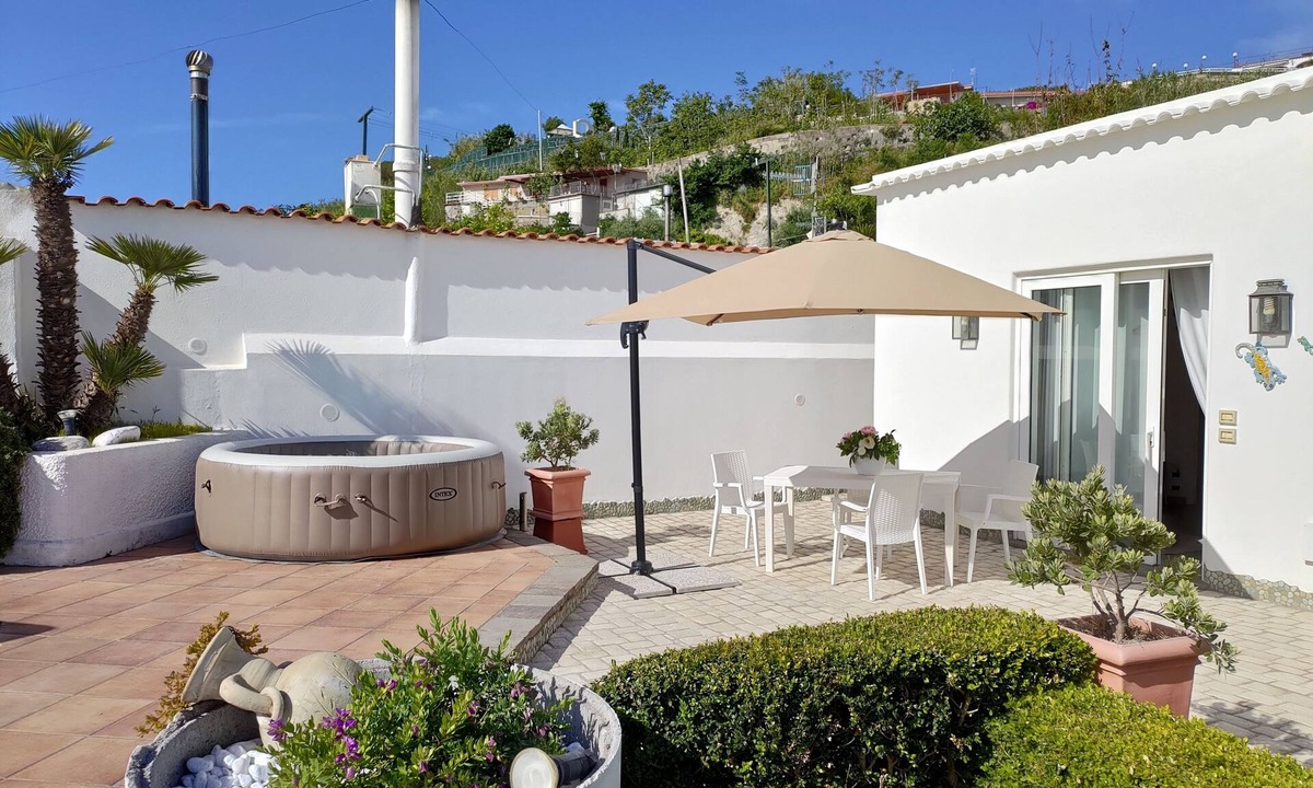 Lacco Ameno Villa | Exclusiveholiday Ischia panoramic villa with Jacuzzi pool