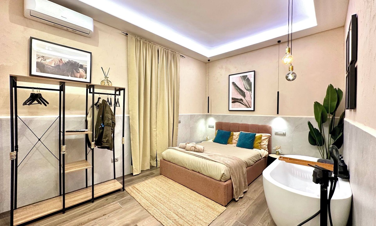 Naples Apartment | Falco Deluxe Home - Near Naples Town/Airport