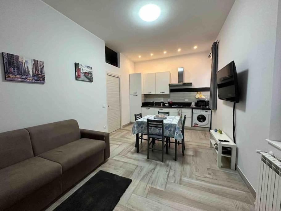Aurelio Apartment | Family Flat near Metro A