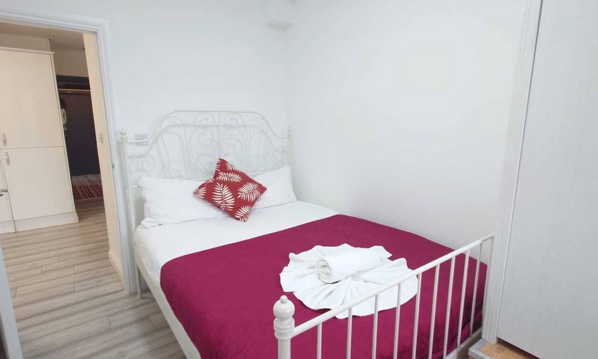 King's Cross Apartment | Family Friendly Apartment Next to Eurostar Star 1