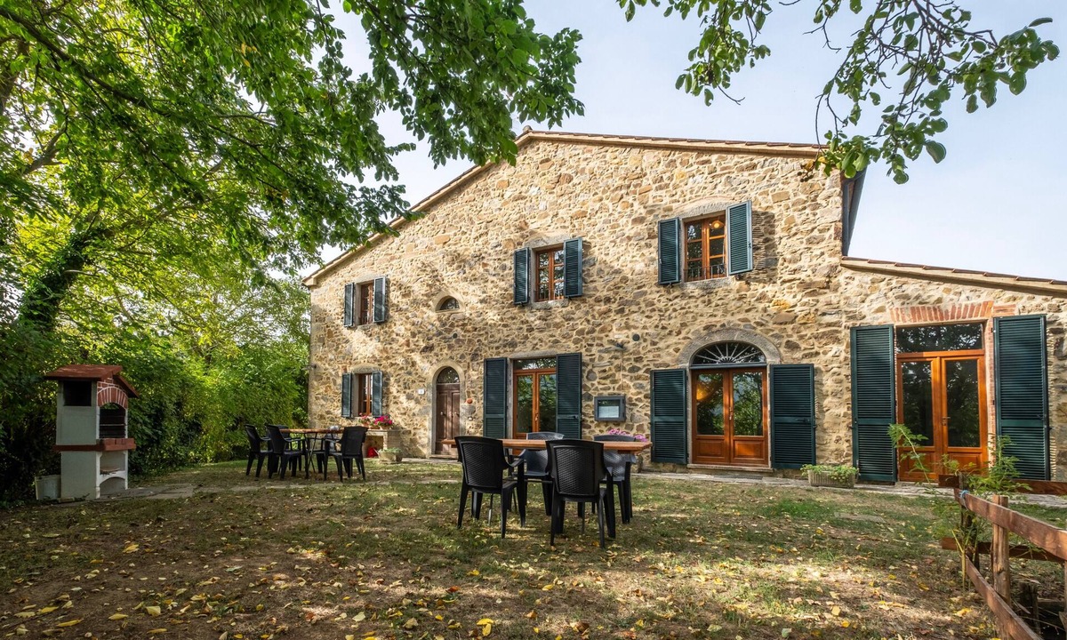 Arcidosso House | Farmhouse "Girasole" with Shared Pool, Private Garden & Wi-Fi