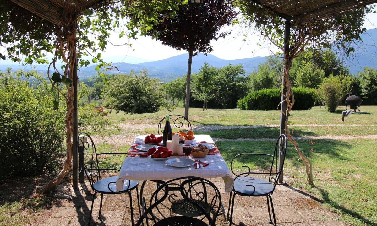 Casperia House | Farmhouse in Casperia With Pool & Scenic Views