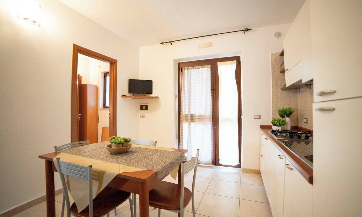 Mattinata House | Ferienwohnung "ulivo" mit Pool und Privatstrand -1