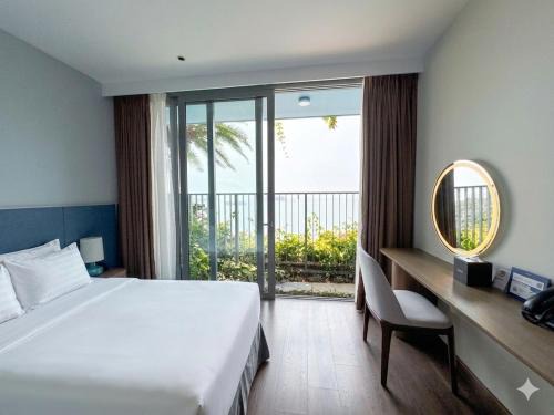 Cat Hai Apartment | Flamingo Cát Bà Resorts - Lotus Sea View