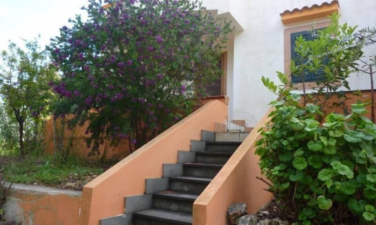 Defensola House | Flat in Vieste with private garden