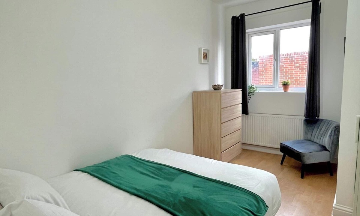 Fulham Broadway Apartment | Fulham Broadway Apartment by PrimeCityHosts