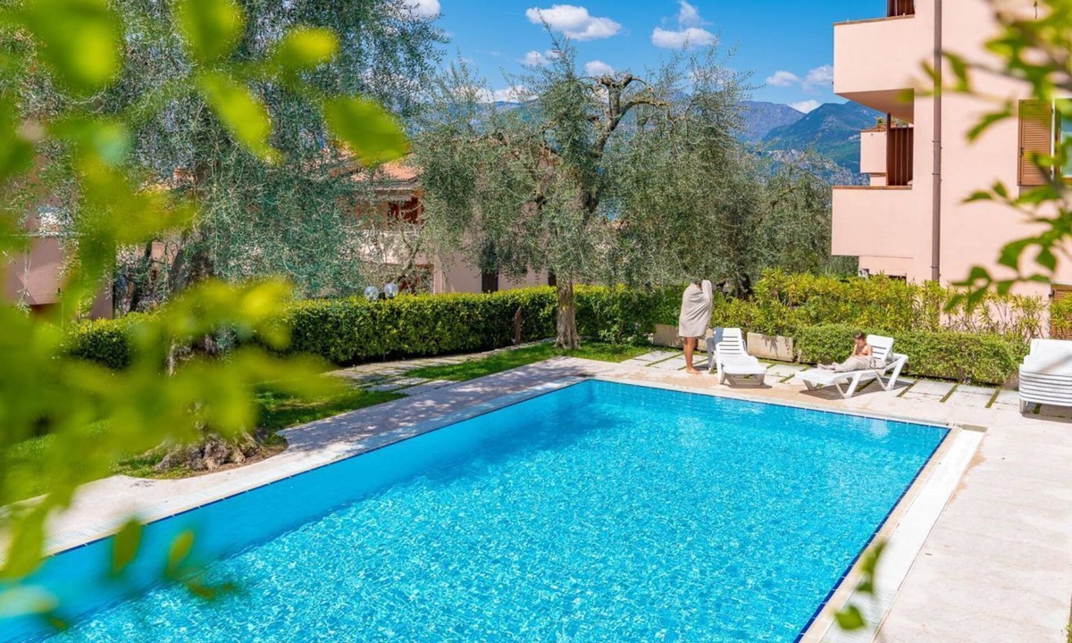 Beth Brenzone Sul Garda | Assenza