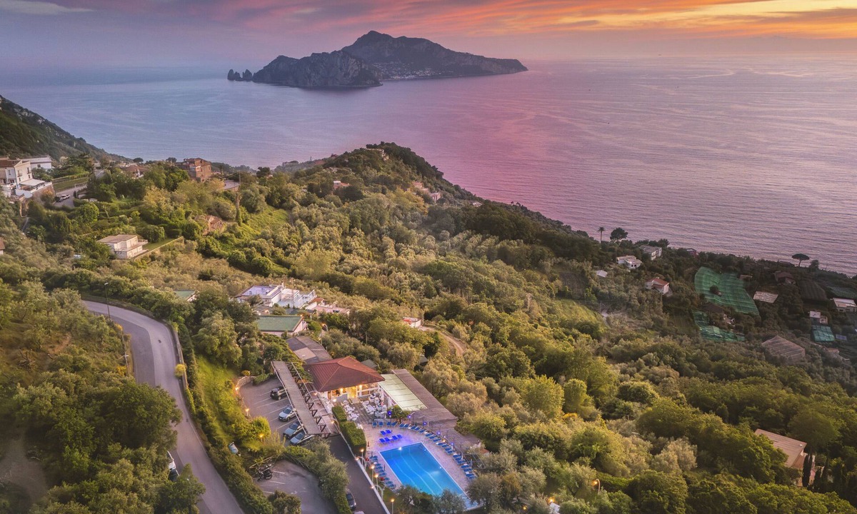 Schiazzano Hotel | GOCCE DI CAPRI RESORT