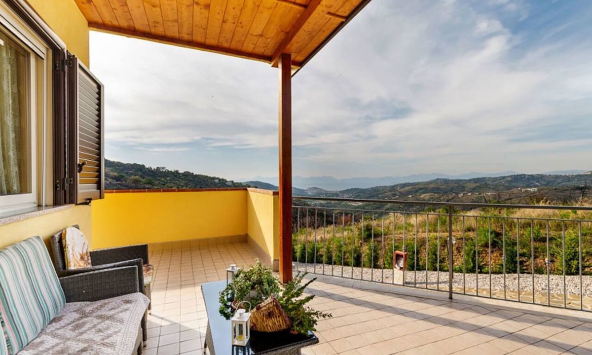 Laureana Cilento Apartment | 'Granatapfel' mit Pool by Interhome