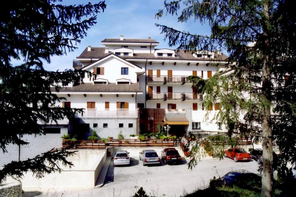 Rocca di Mezzo Hotel | Grand Hotel delle Rocche