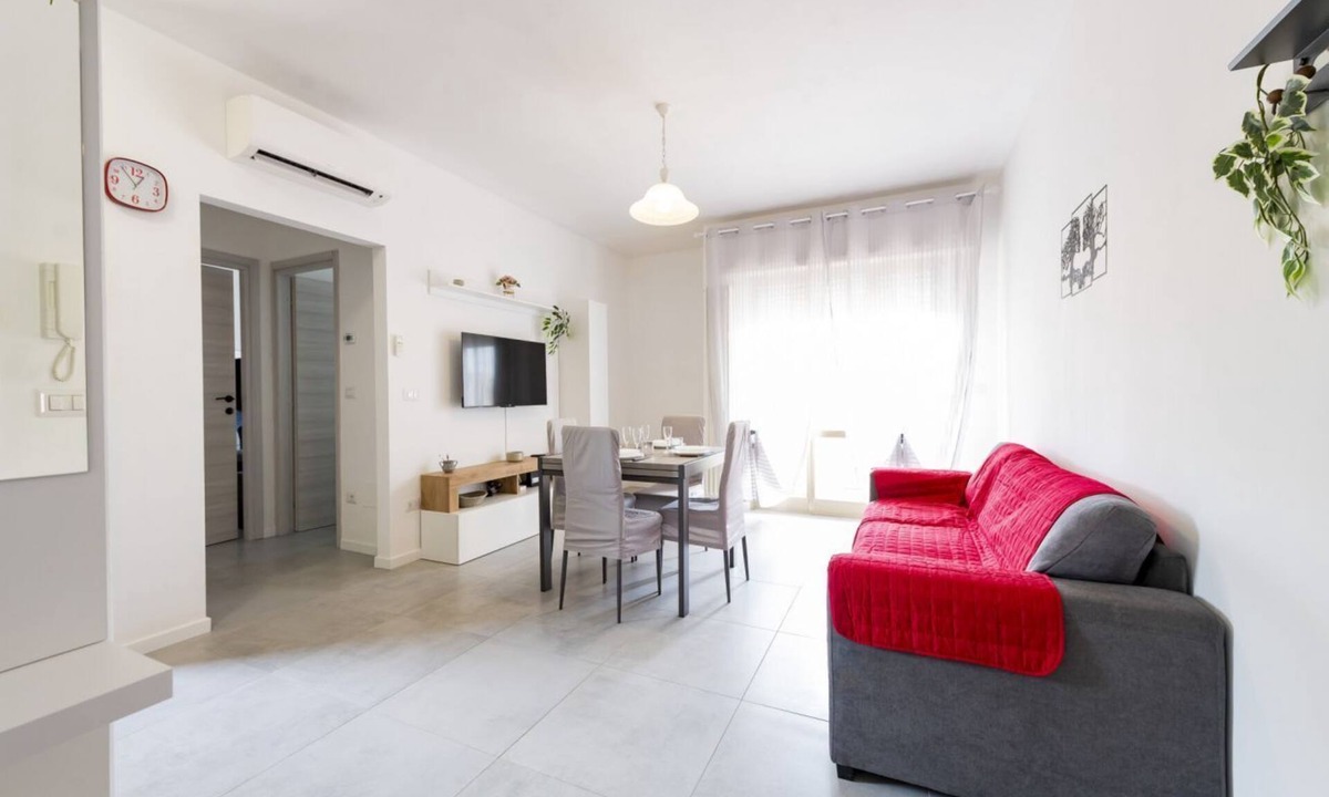Montesilvano Apartment | GuestHost - Comfortable 55 sqm apartment, able to accommodate up to 3 people, located on the second floor of a building without a lift.The property is located in Montesilvano, a few kilometers from Pescara, in a quiet residential area full of services. F