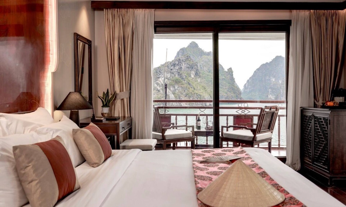Ha Long Boat Rental | Heritage Line Violet cruise – Ha Long Bay & Lan Ha Bay