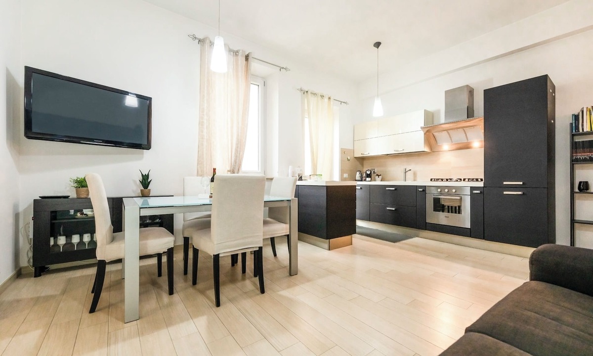 Monterotondo Apartment | [Historic Center, steps from Rome] Cozy Apartment with Suite