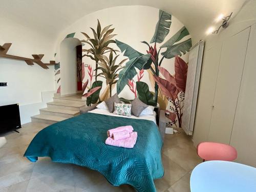 Corato Apartment | HISTORICAL CENTRE, Stylish, walk to Corato station, close to Trani