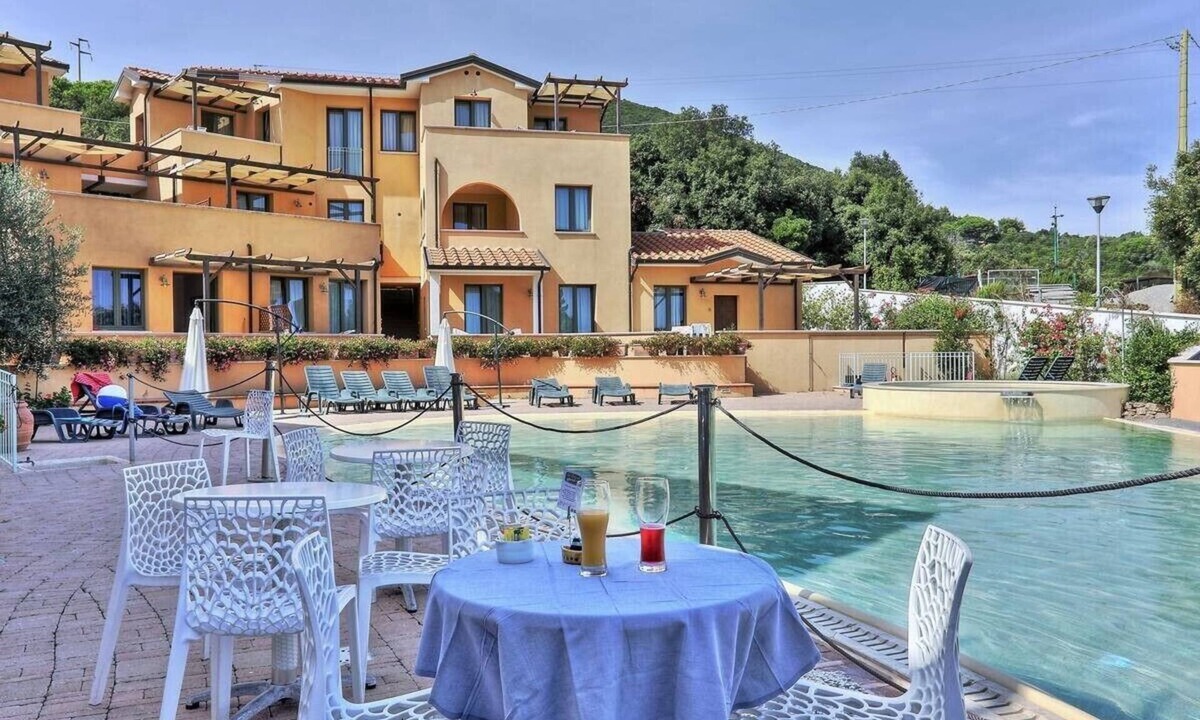 Cavo Apartment | Holiday Apartment "La Pergola al Cavo" with Sea View, Pool and Terrace