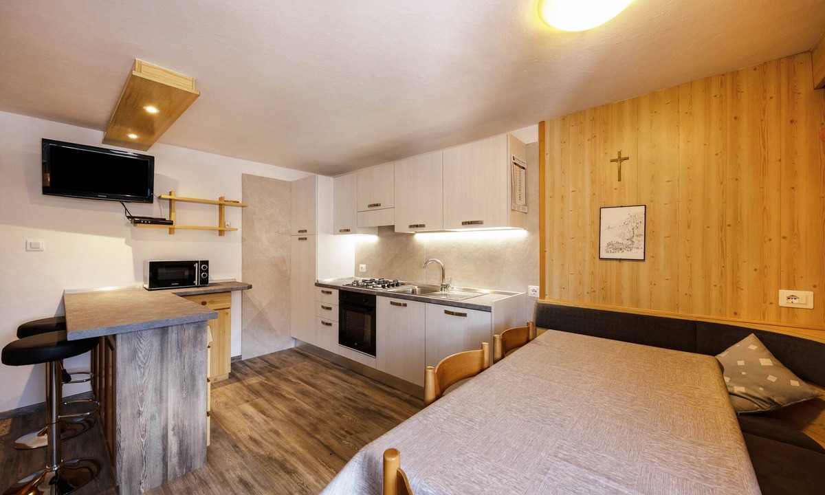 Moena Apartment | Holiday Apartment Primavera 3 with Mountain View, Wi-Fi & Garden