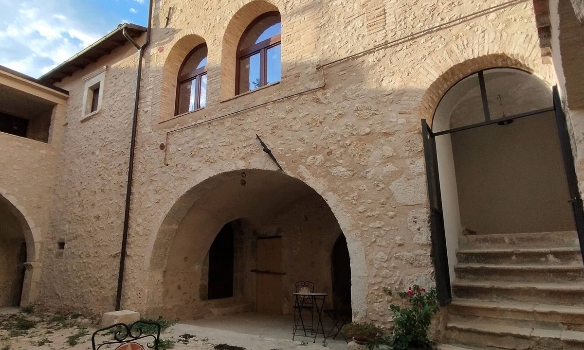 Goriano Valli Apartment | Holiday home “Orso” - Spacious apartment in a historic palazzo