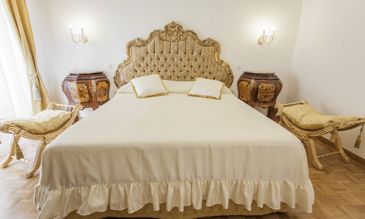Rione XIV Borgo Apartment | Holiday home 'Suite Sarandrea' in Rome in the Vatican area of San Pietro