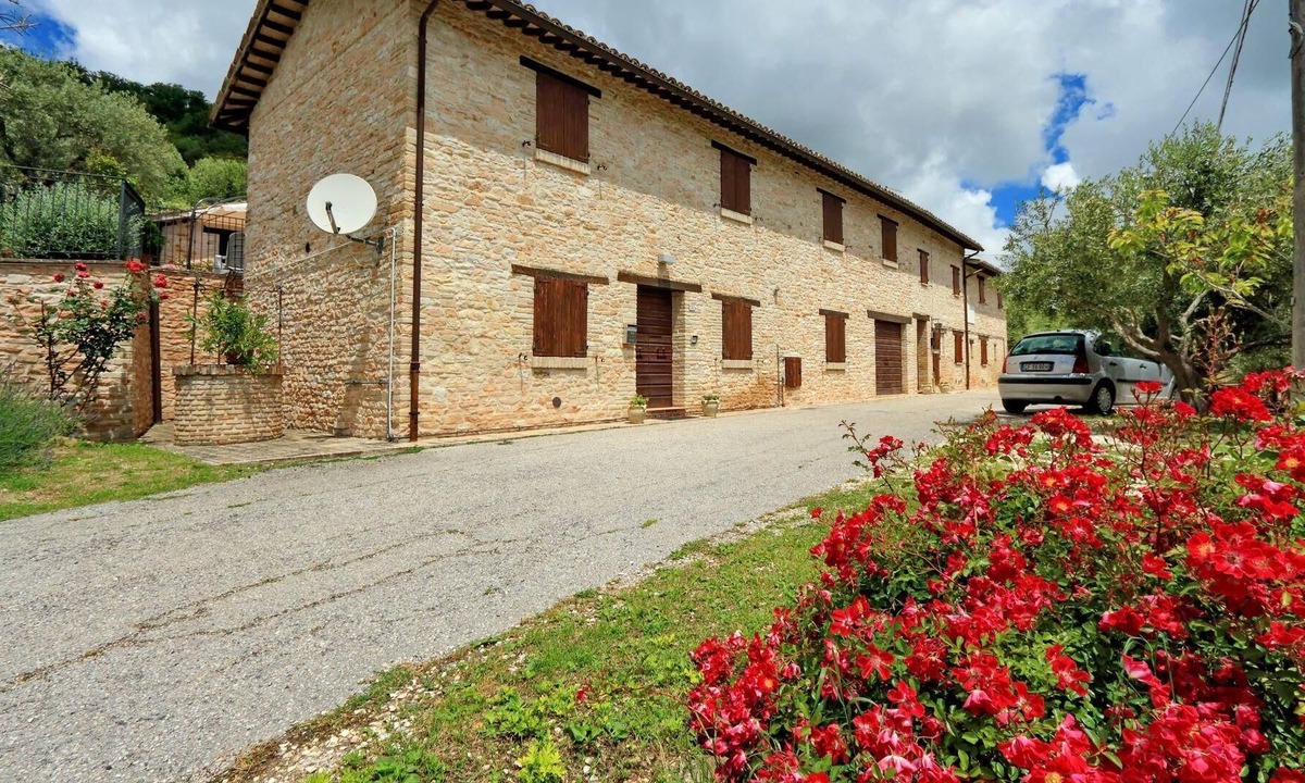 San Severino Marche House | Holiday house San Severino Marche for 1 - 10 persons with 5 bedrooms - Holiday home