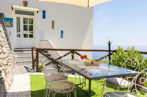 Pogerola House | Holidays Perla d'Amalfi - Live the Coast & Private Parking