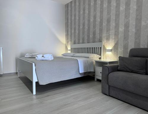 Naples Apartment | Home-Carrara
