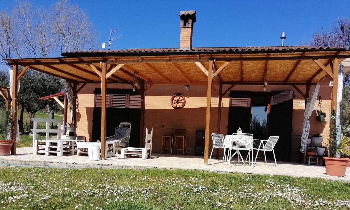 Tolentino House | Homerez - Nice house for 4 ppl. with garden at Tolentino