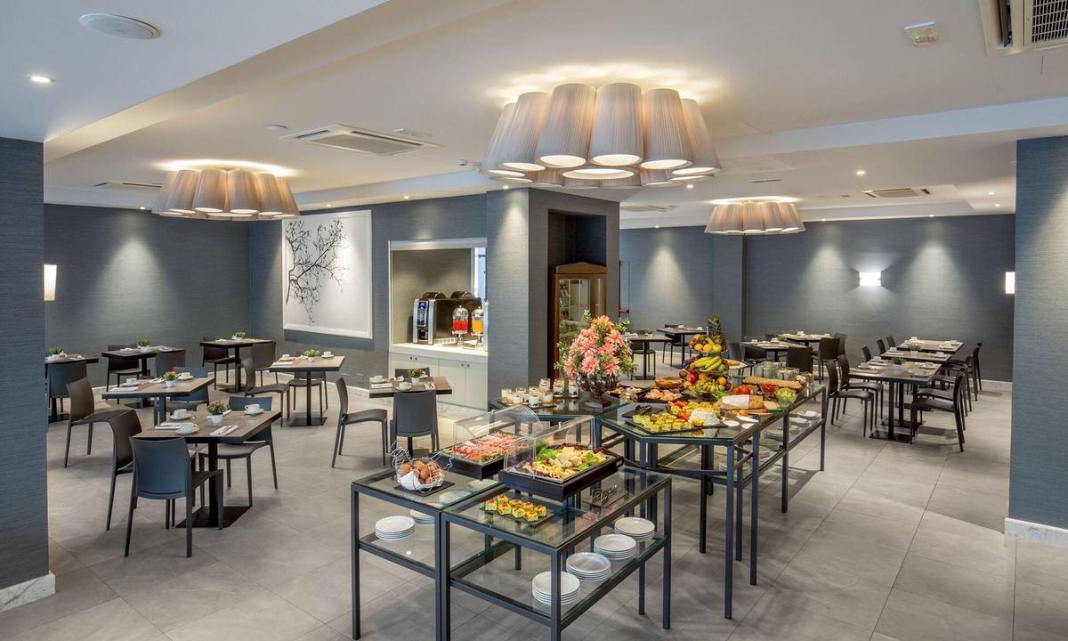 Quartiere XXXI Giuliano Dalmata Hotel | Hotel American Palace Eur