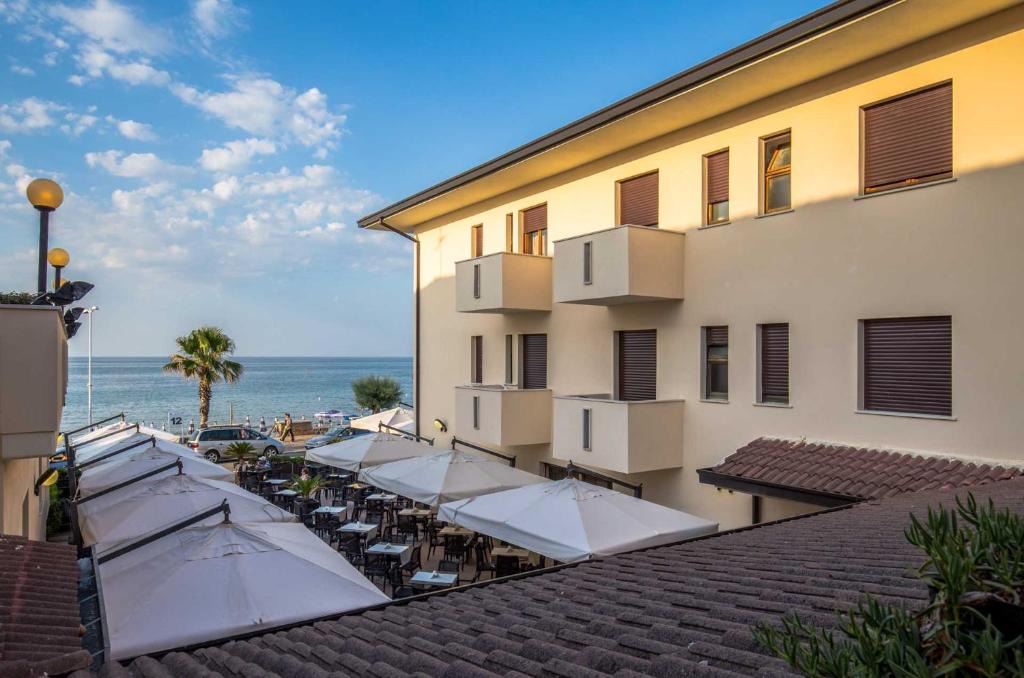 Casalbordino Hotel | Hotel Calgary
