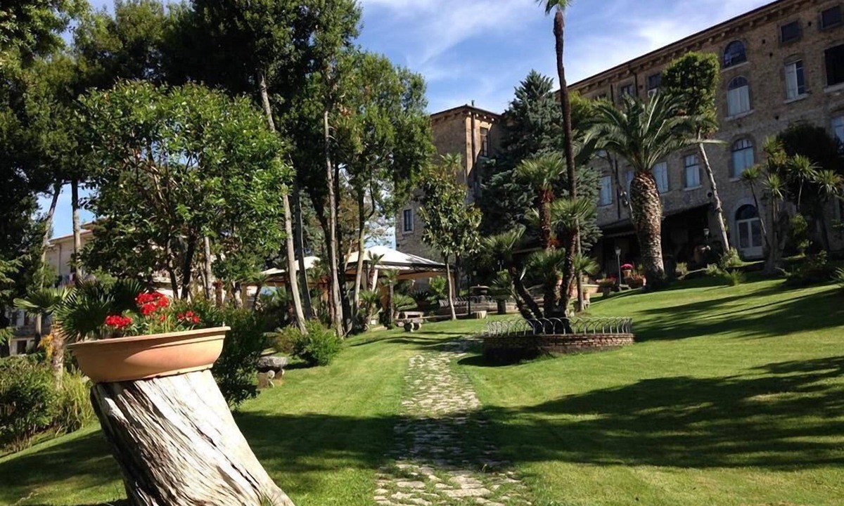 Arpino Hotel | Hotel Il Cavalier D'Arpino