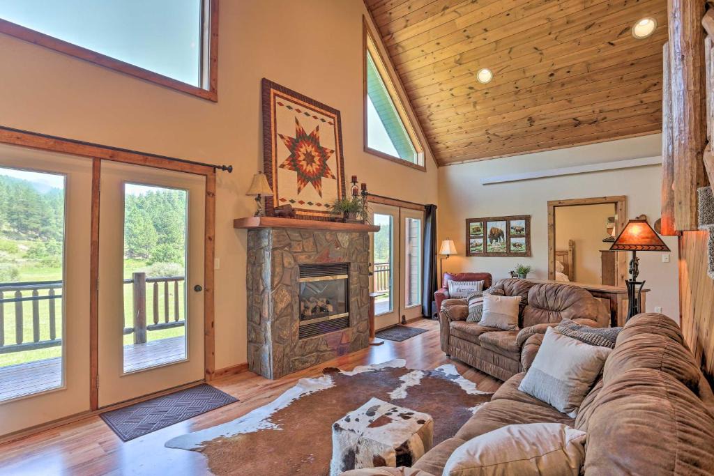 Hill City House | Idyllic Hill City Home - Hike, Bike and ATV!