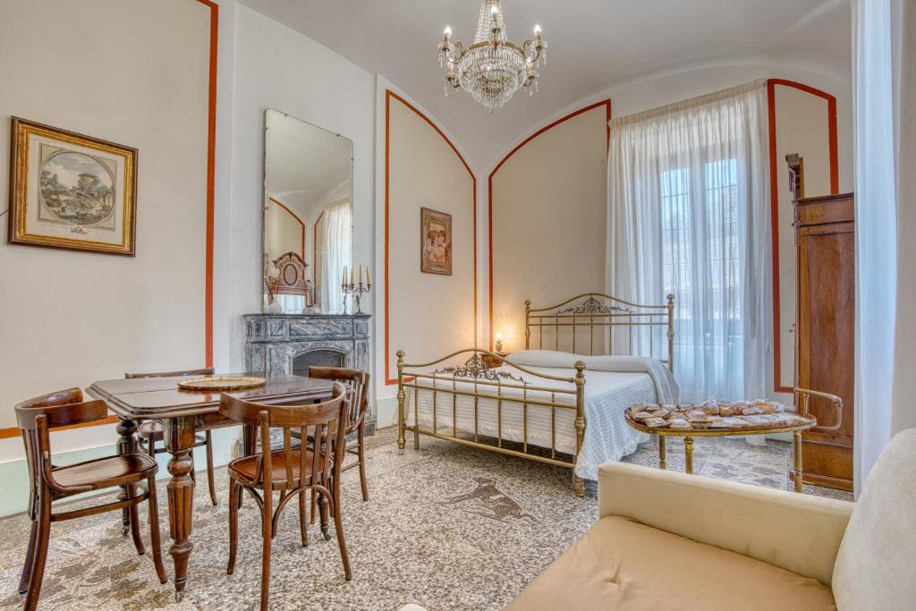 Angri Apartment | Il Mosaico Family Home in Historic Villa near Pompeii