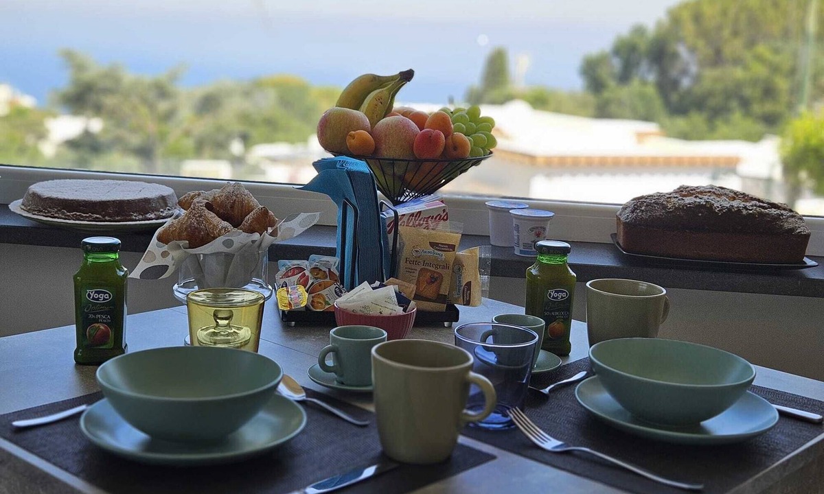 Tiberio Bed & Breakfast | Il Portico BB Capri