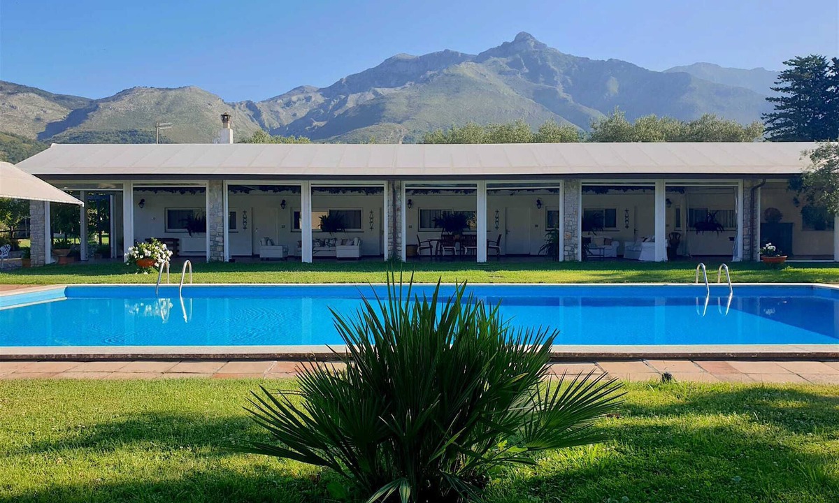 Formia Villa | IL QUADRIFOGLIO Villa with pool in Formia - Lazio