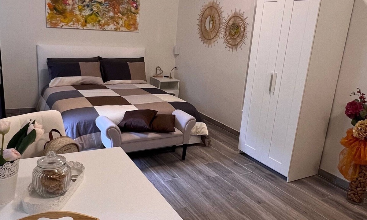 Aurelio Apartment | Independent apartment, private garden on ViaAurelia area Vaticano City