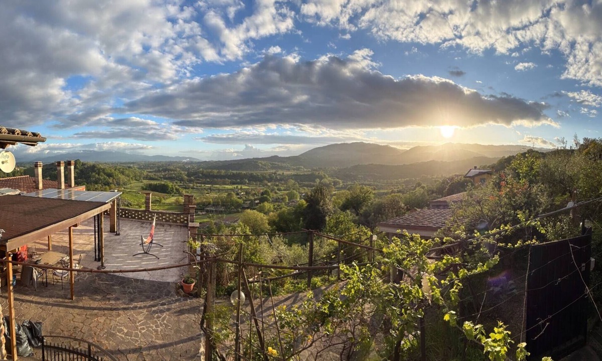 Olevano Romano House | Hillside home with fantastic view - 7 beds - only 1h from Rome