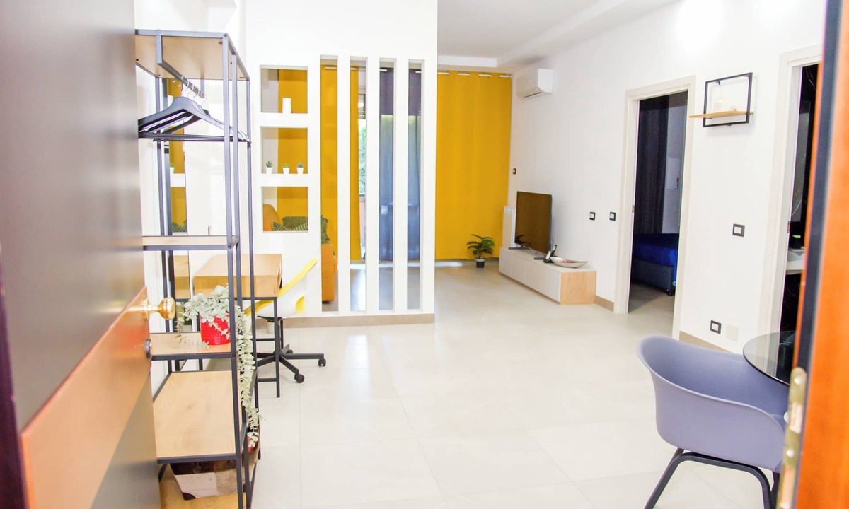 Aurelio Apartment | Jasmine Holiday House. Cozy and familiar Two-room apartment in Rome!
