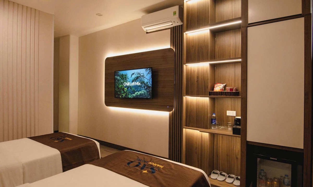 Long Bien Hotel | Khach San Sao