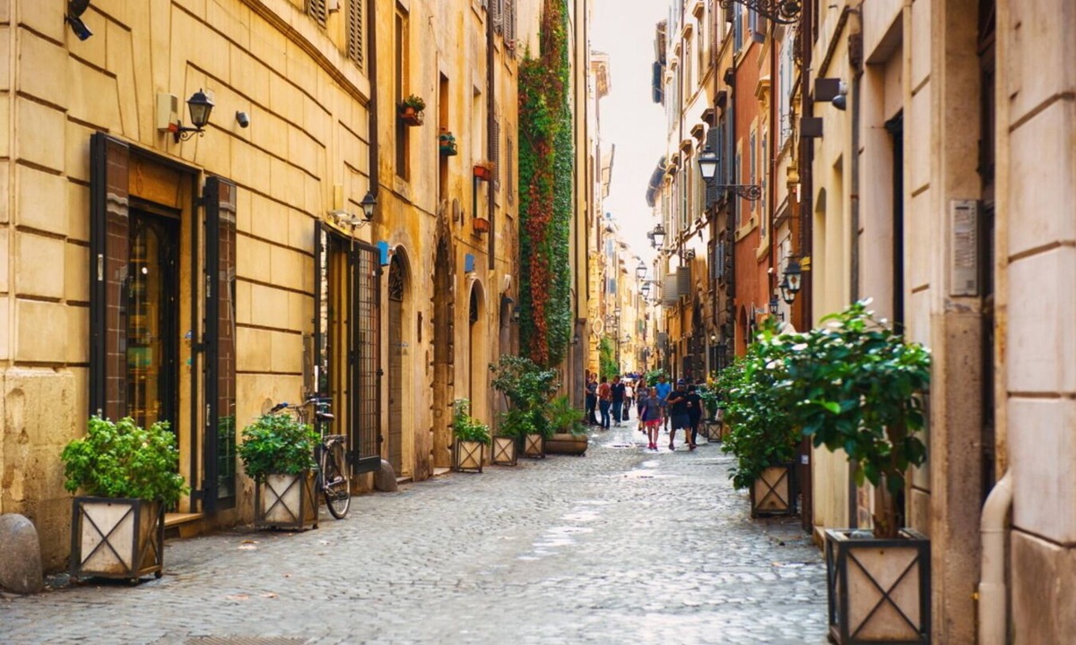 Rione VIII Sant'Eustachio Apartment | La Bella Vita Navona