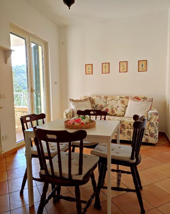 Itri Apartment | La Cèsa